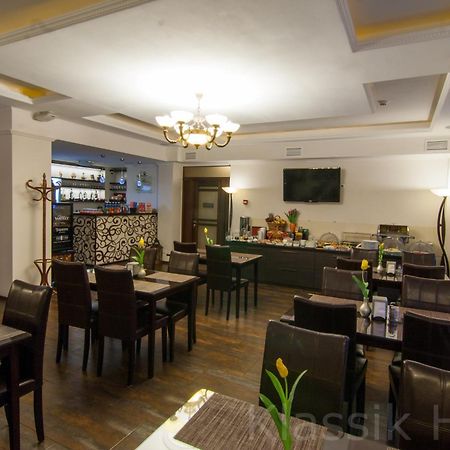 Klassik Hotel Kisinyov Kültér fotó