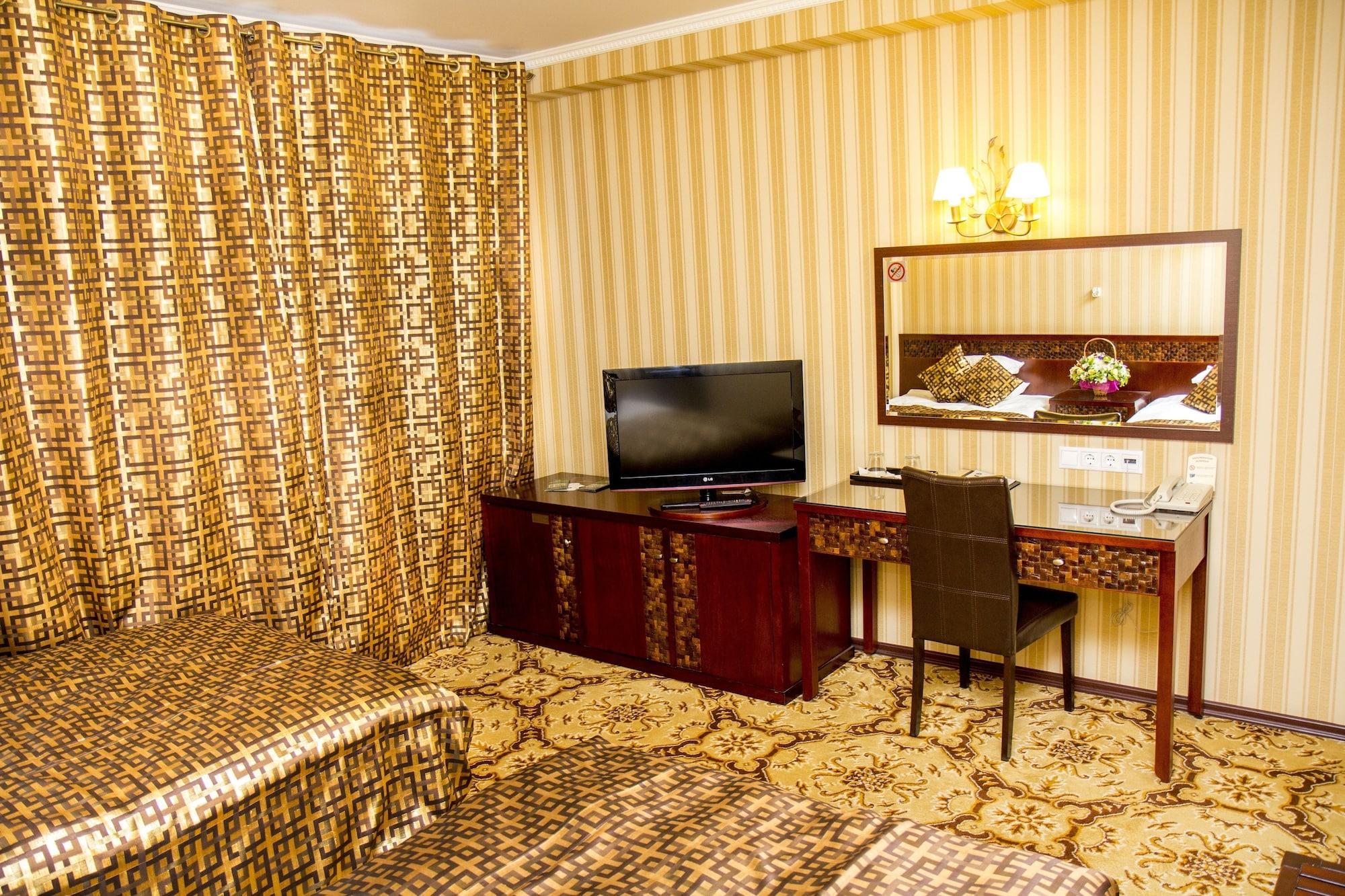 Klassik Hotel Kisinyov Kültér fotó