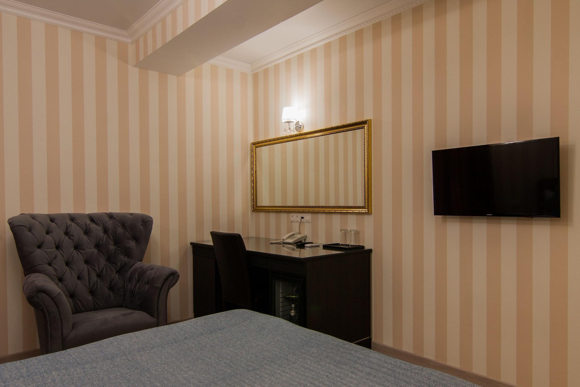 Klassik Hotel Kisinyov Kültér fotó
