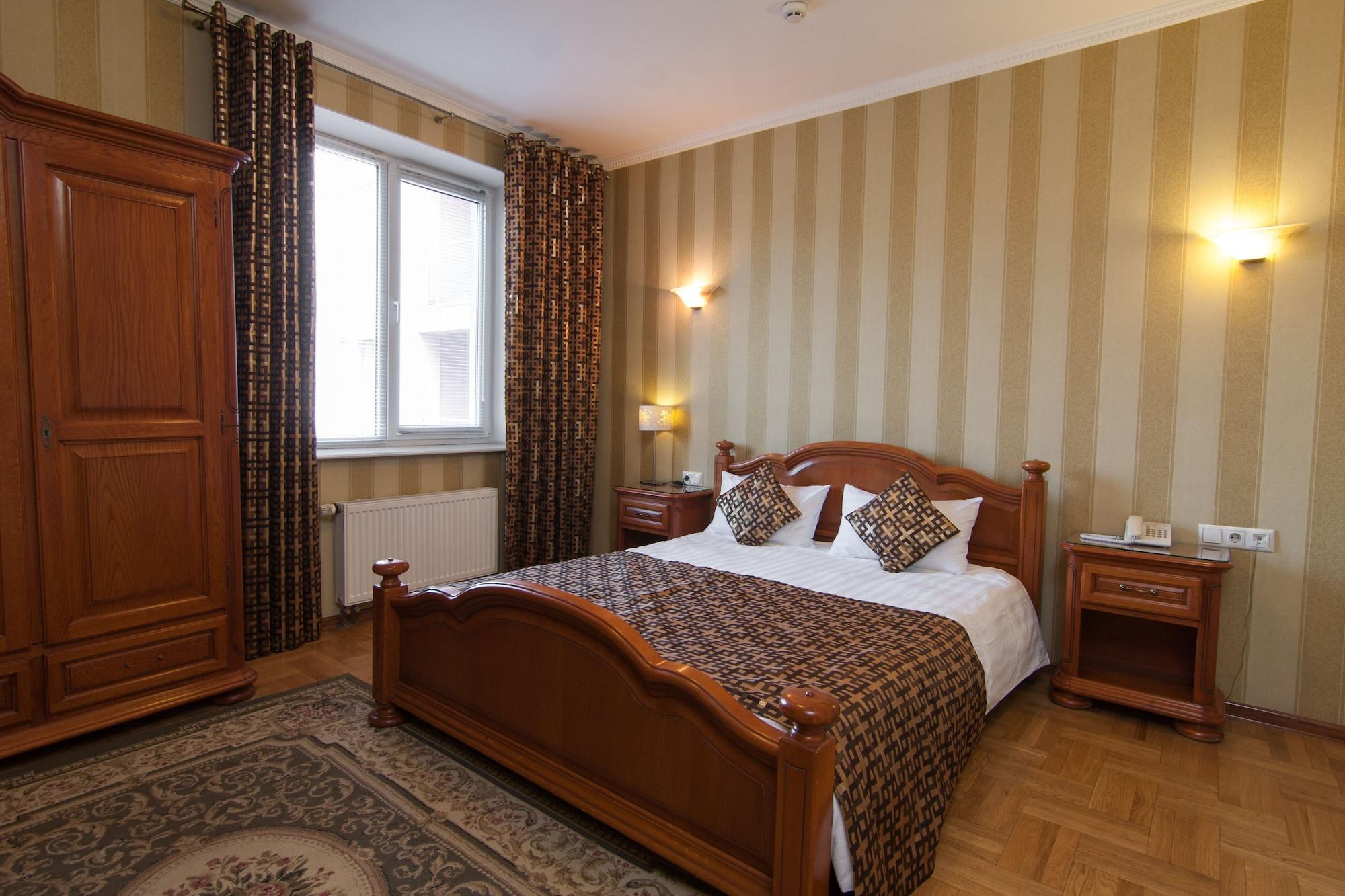 Klassik Hotel Kisinyov Kültér fotó