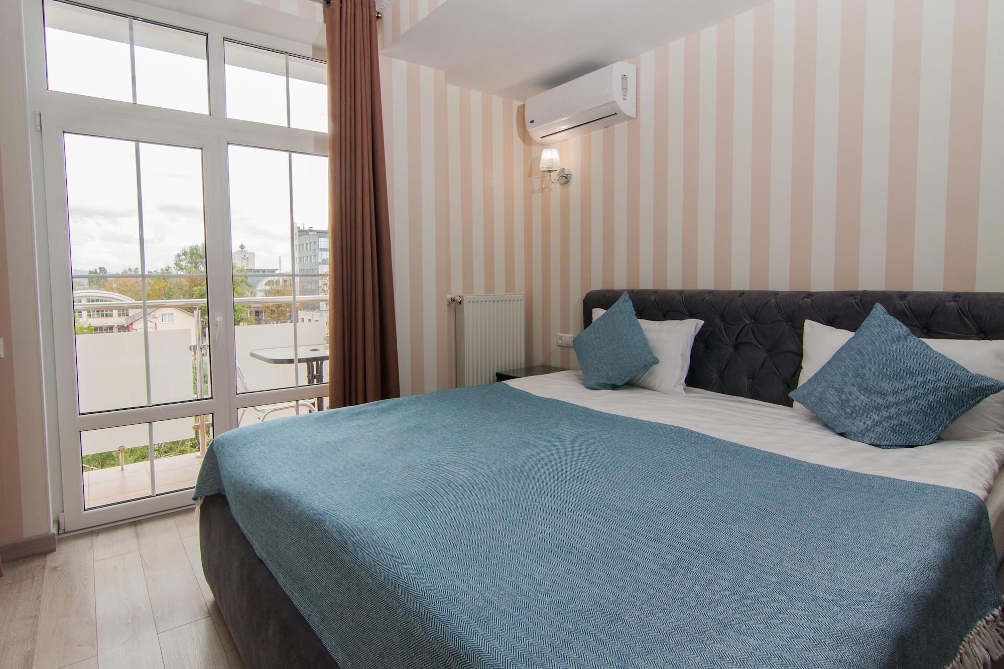 Klassik Hotel Kisinyov Kültér fotó