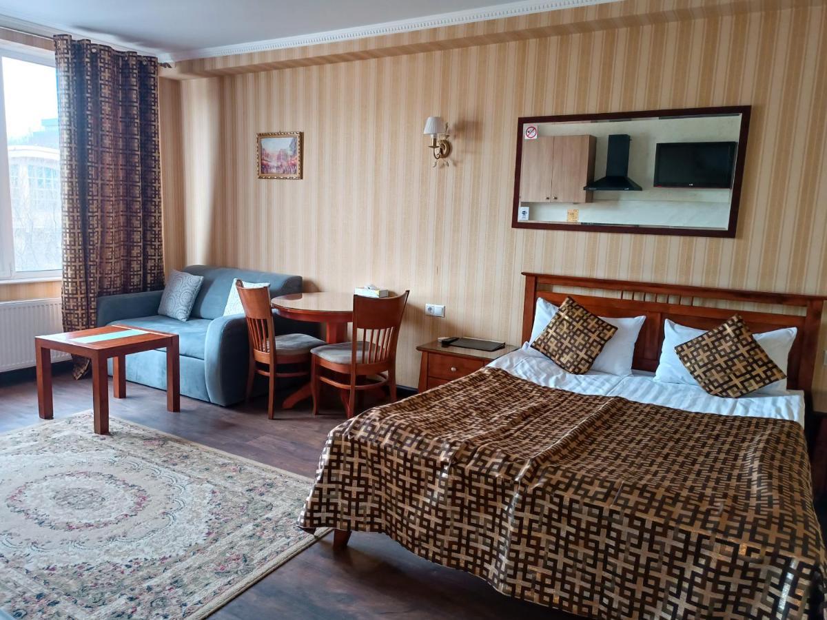 Klassik Hotel Kisinyov Kültér fotó