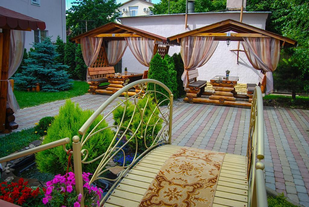 Klassik Hotel Kisinyov Kültér fotó