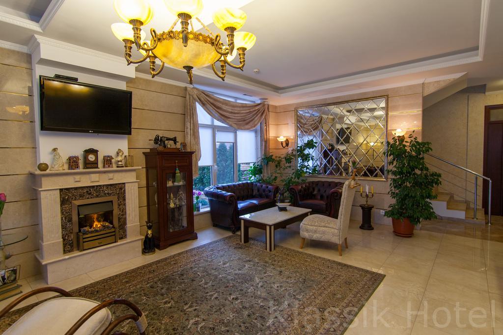 Klassik Hotel Kisinyov Kültér fotó